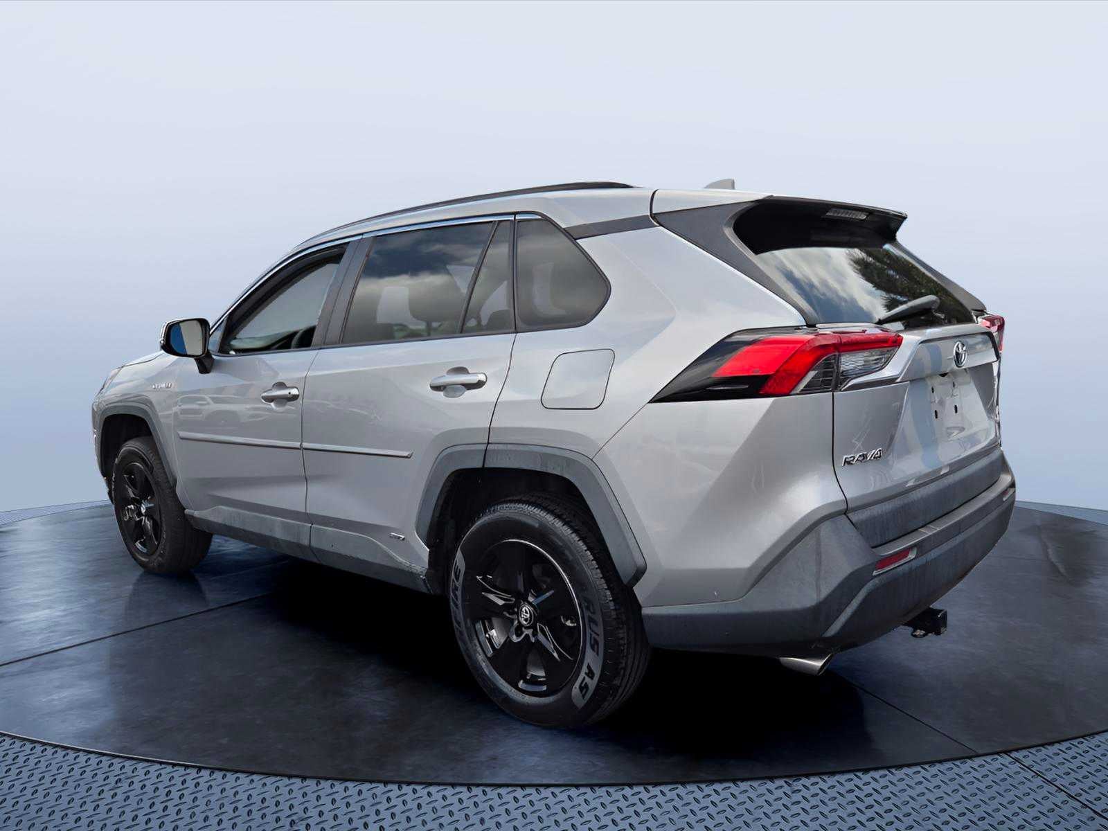 2020 Toyota RAV4 Hybrid LE