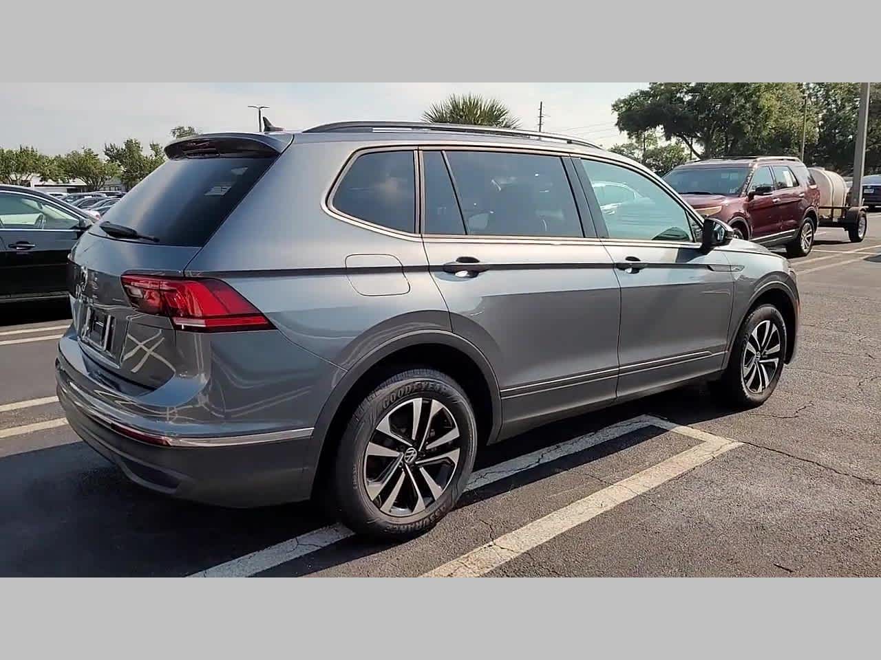 2022 Volkswagen Tiguan S