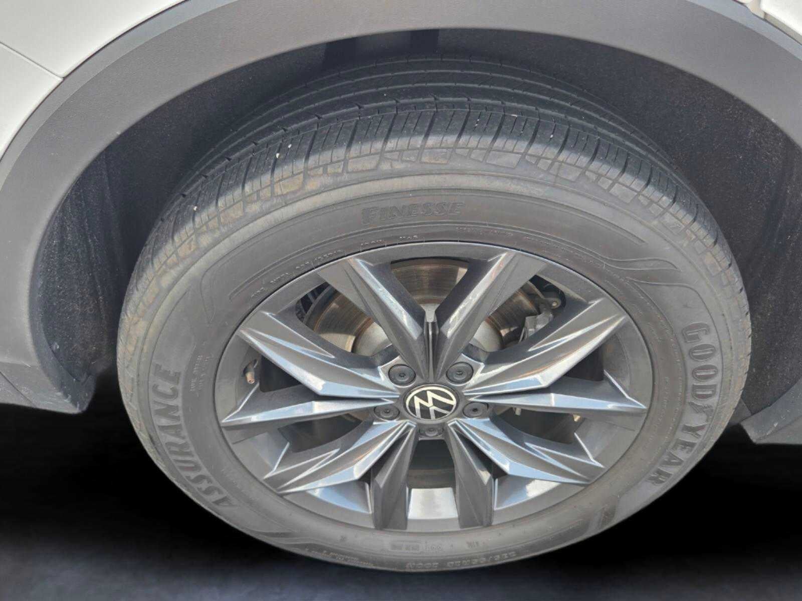 2024 Volkswagen Tiguan SE