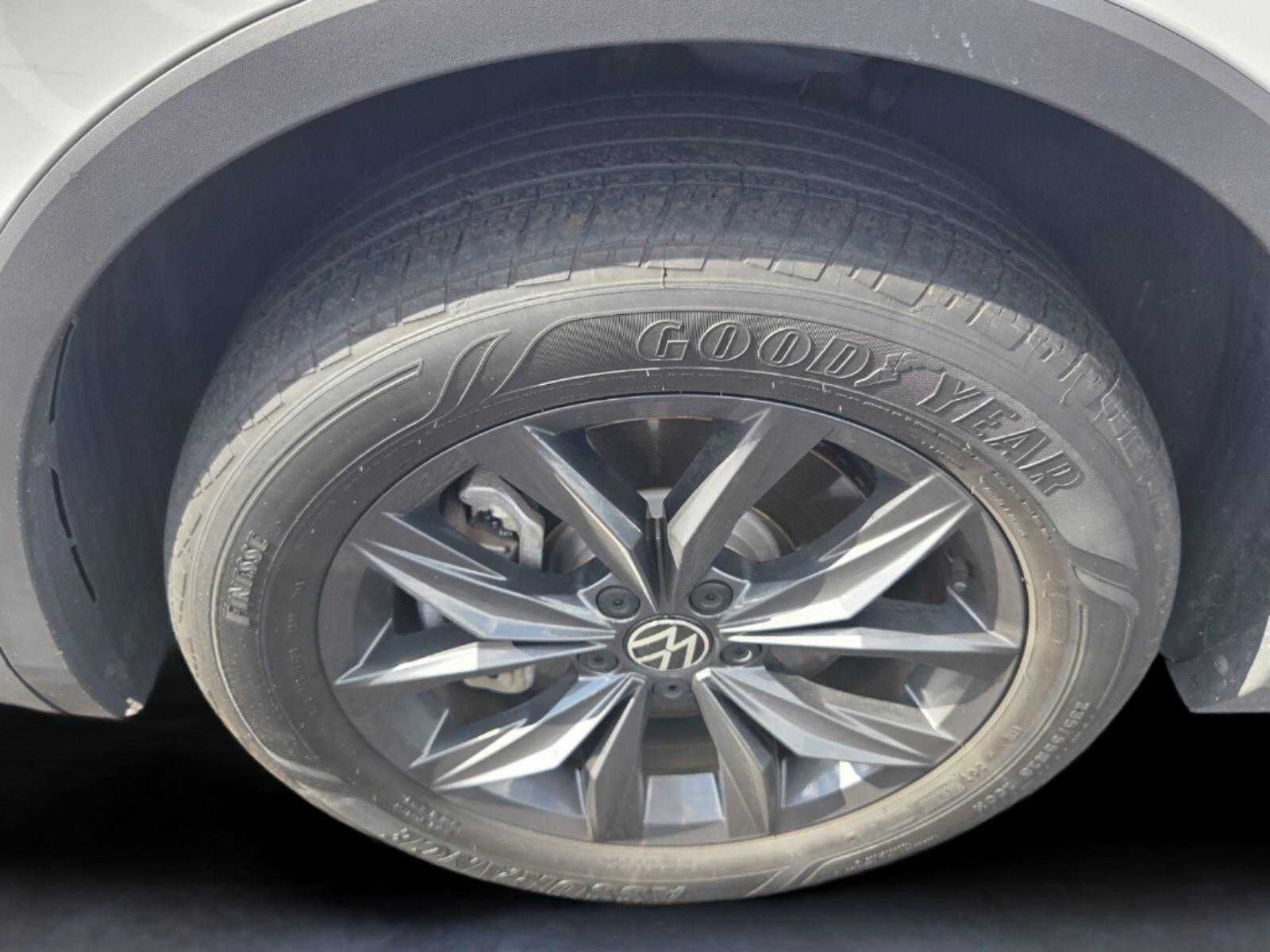 2024 Volkswagen Tiguan SE