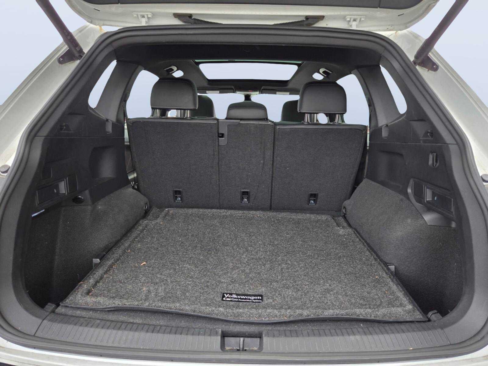 2024 Volkswagen Tiguan SEL R-Line