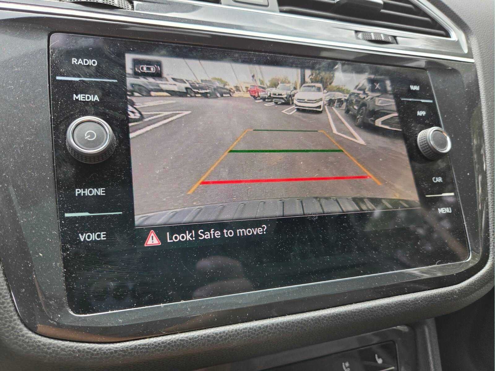 2024 Volkswagen Tiguan SEL R-Line