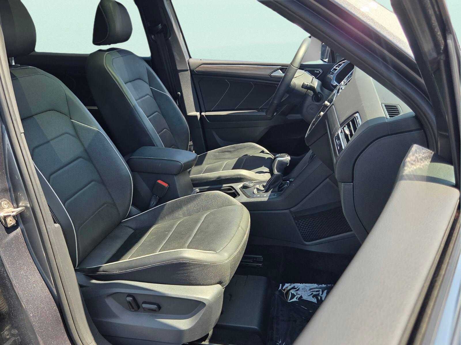 2022 Volkswagen Tiguan SEL R-Line
