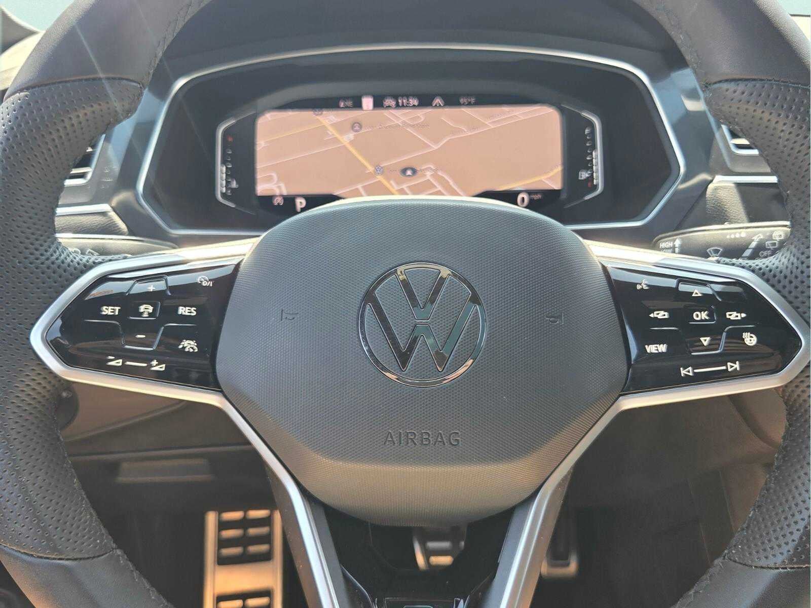 2022 Volkswagen Tiguan SEL R-Line