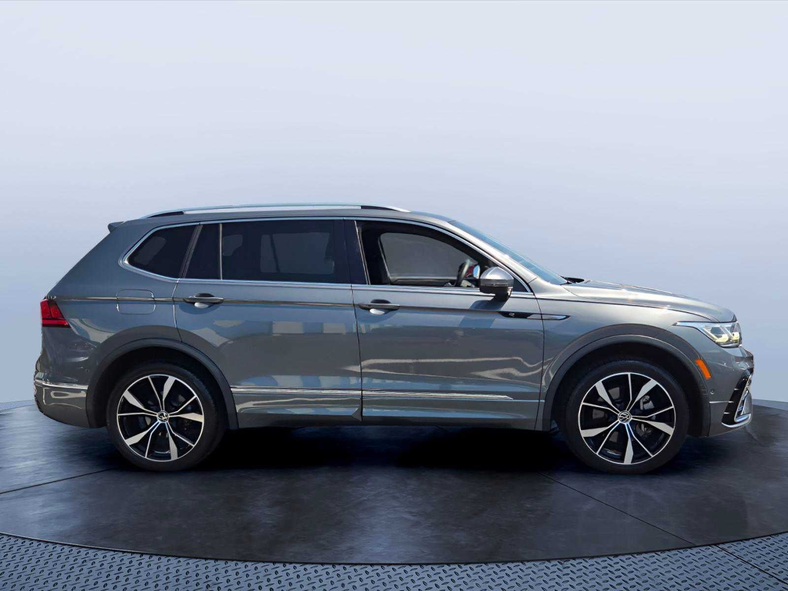 2022 Volkswagen Tiguan SEL R-Line