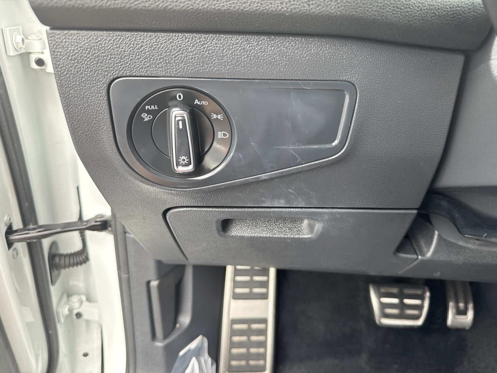 2023 Volkswagen Tiguan SEL R-Line