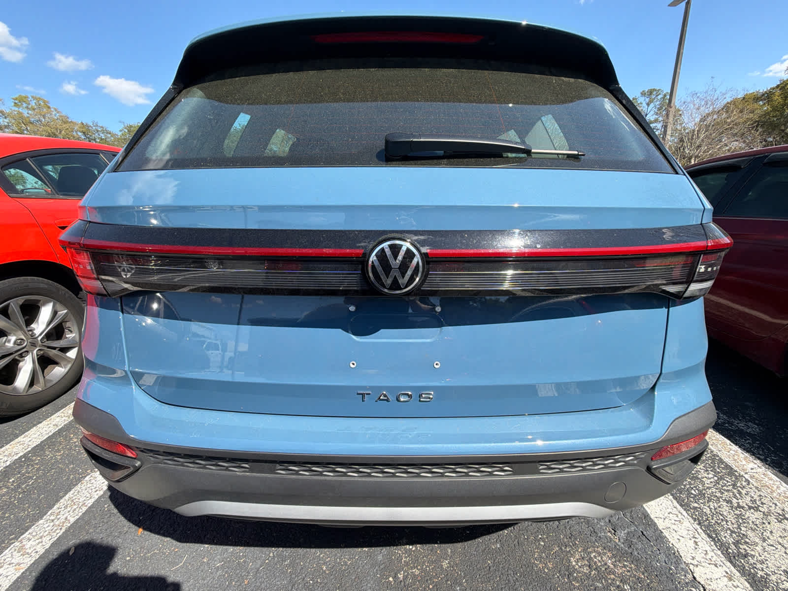 2025 Volkswagen Taos S