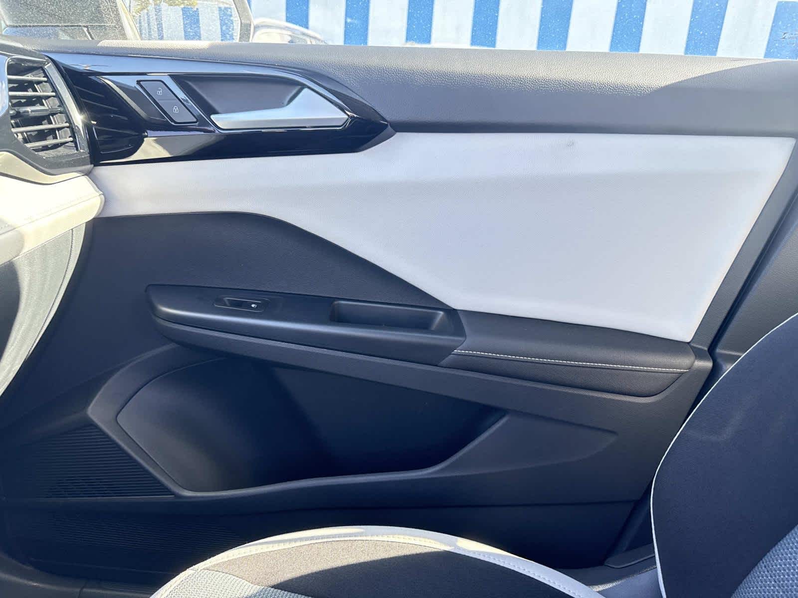 2025 Volkswagen Taos S