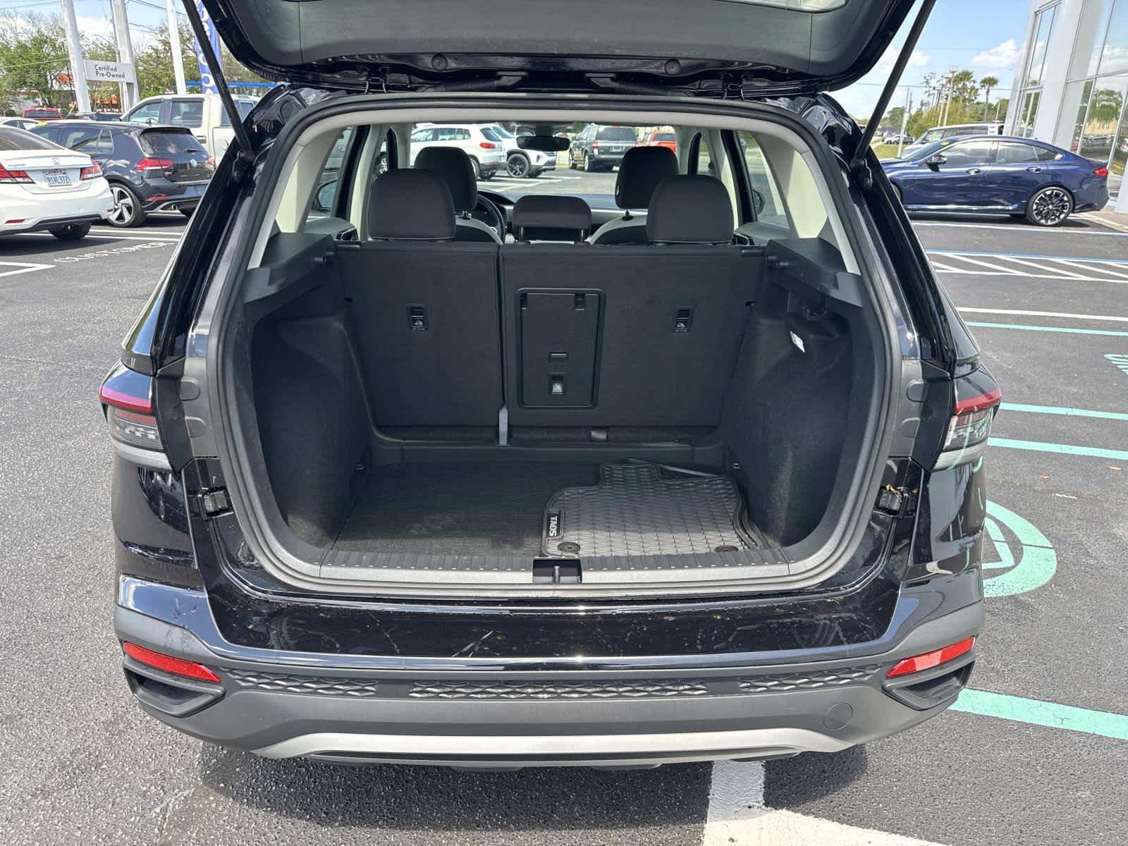 2025 Volkswagen Taos S