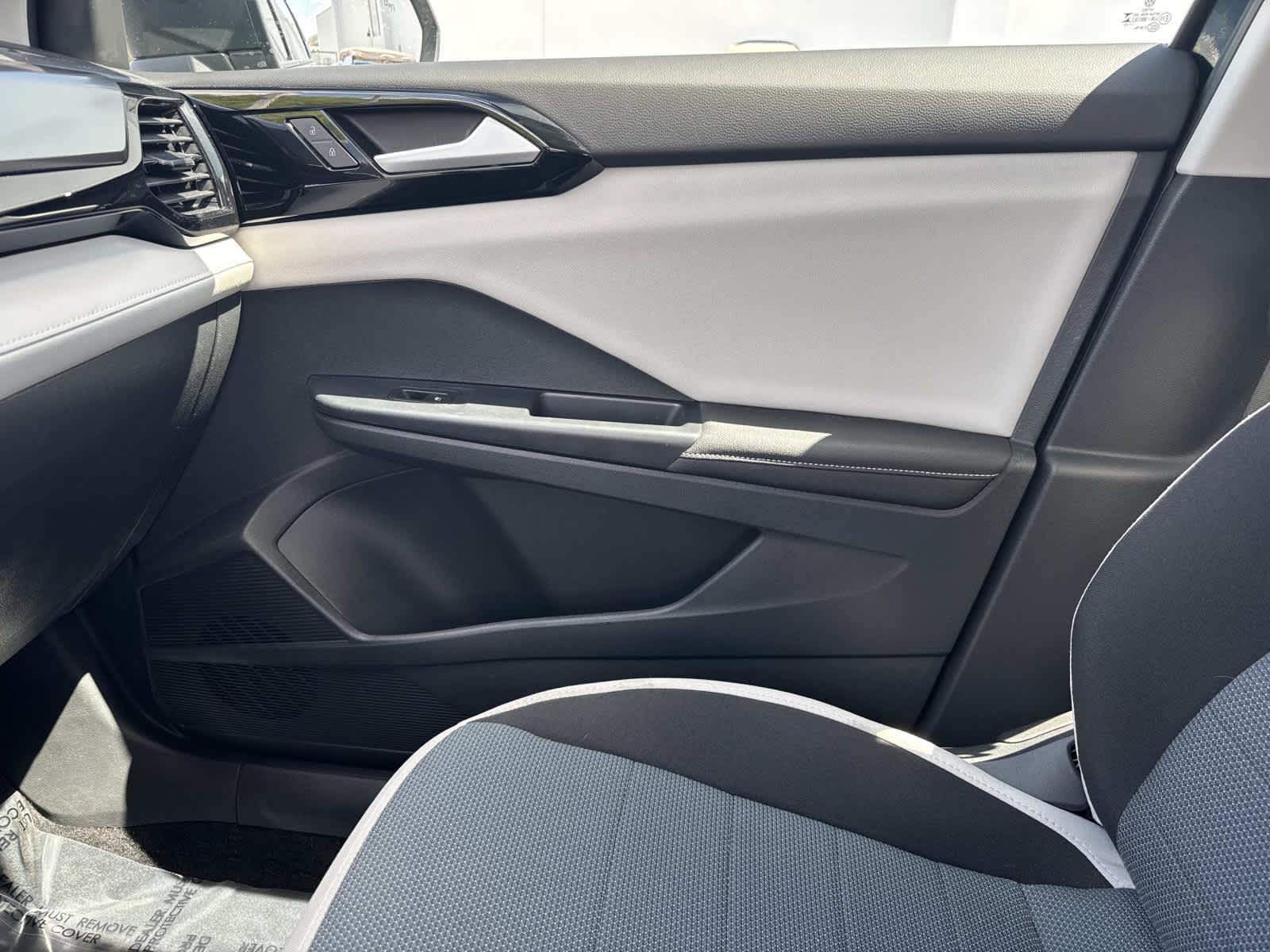 2025 Volkswagen Taos S