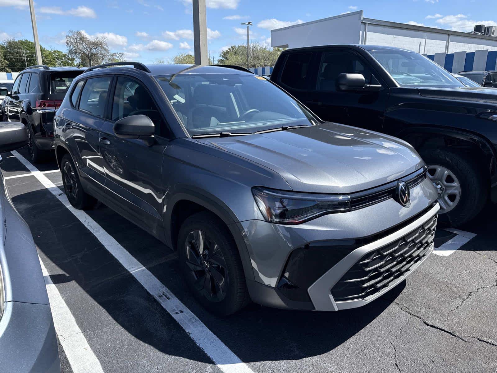 2025 Volkswagen Taos S