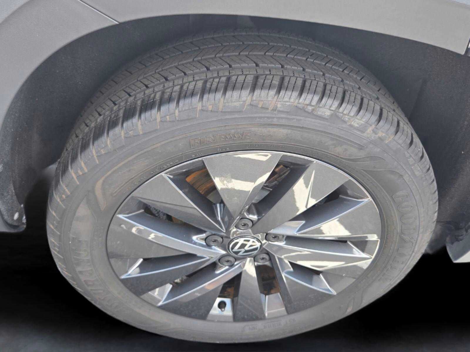2024 Volkswagen Taos S