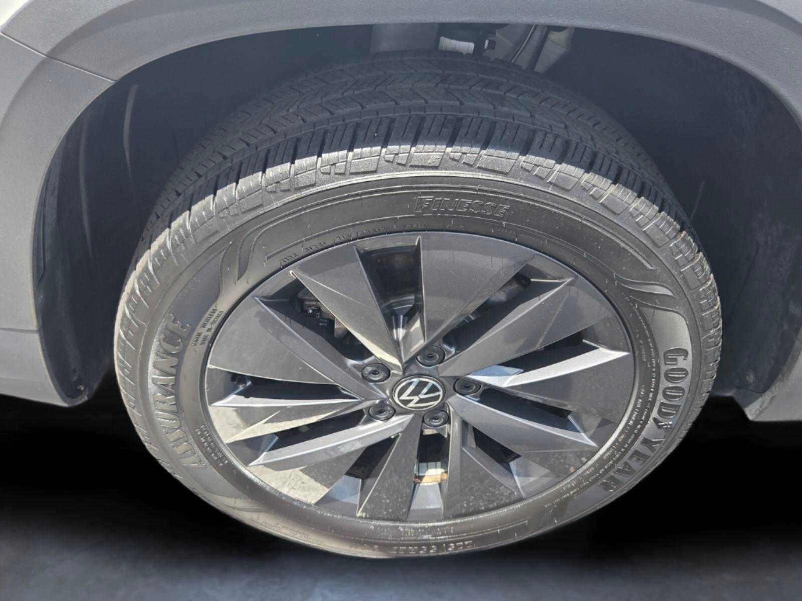 2024 Volkswagen Taos S