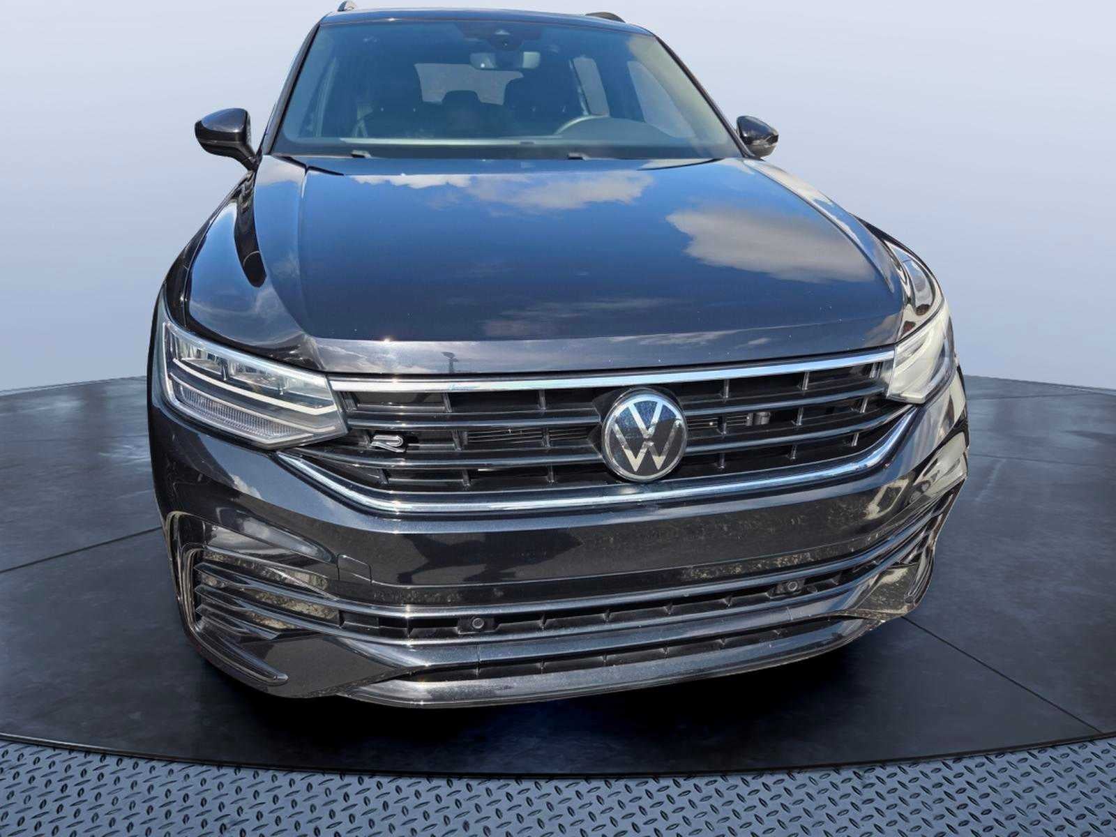 2024 Volkswagen Tiguan SE R-Line Black