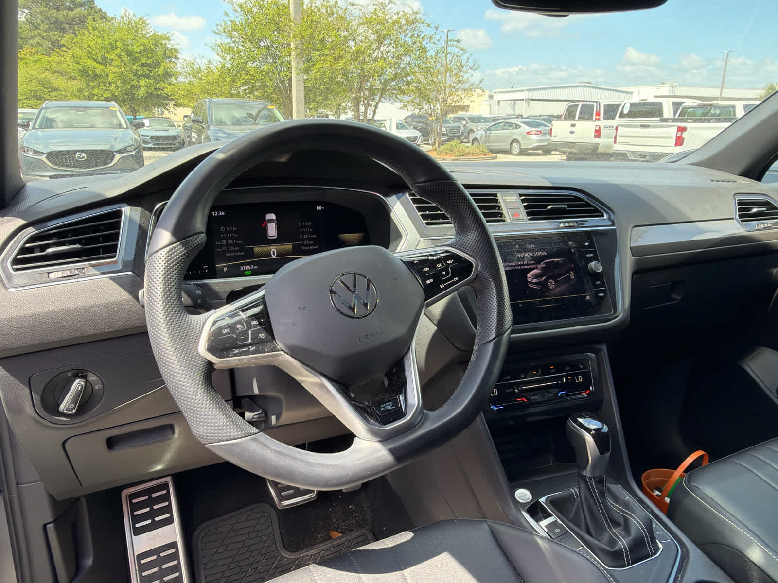 2023 Volkswagen Tiguan SE R-Line Black