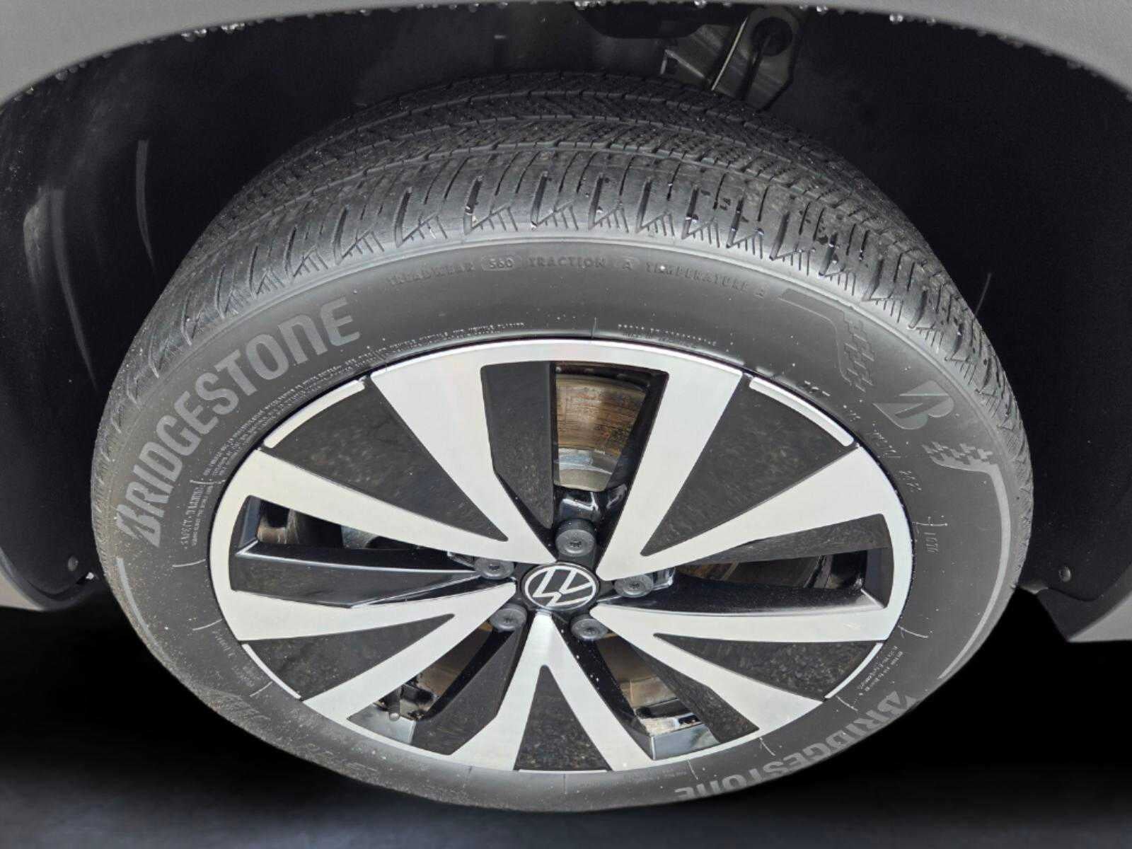 2023 Volkswagen Taos SE