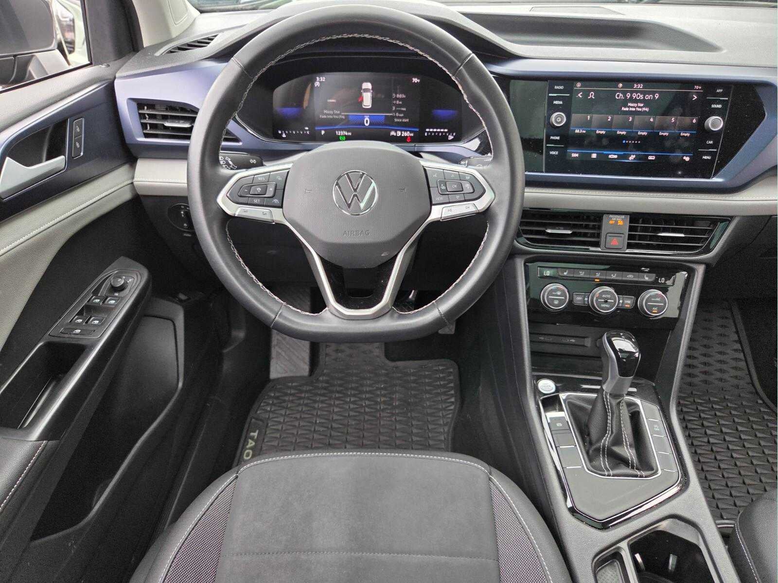 2024 Volkswagen Taos SE