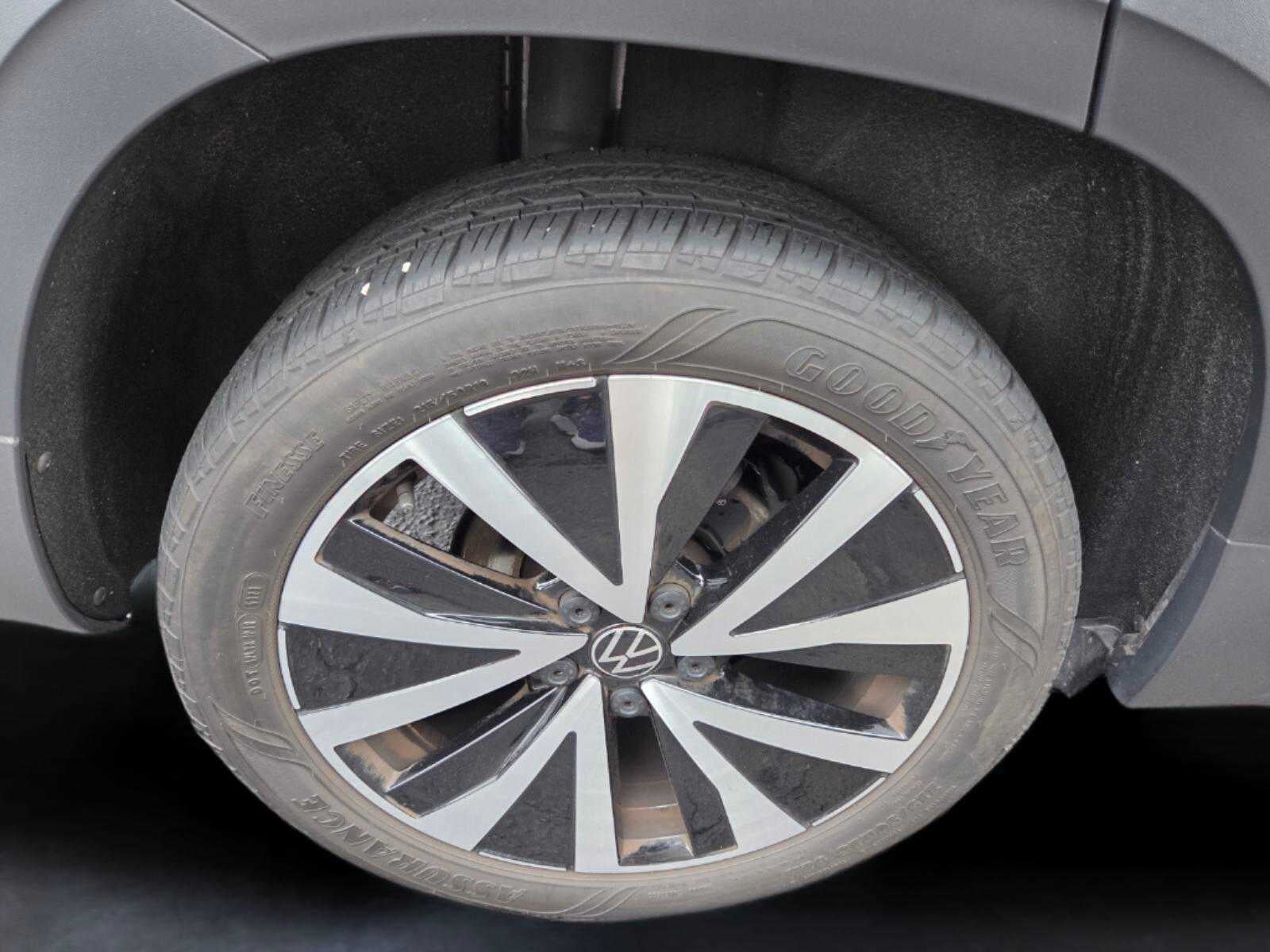 2024 Volkswagen Taos SE
