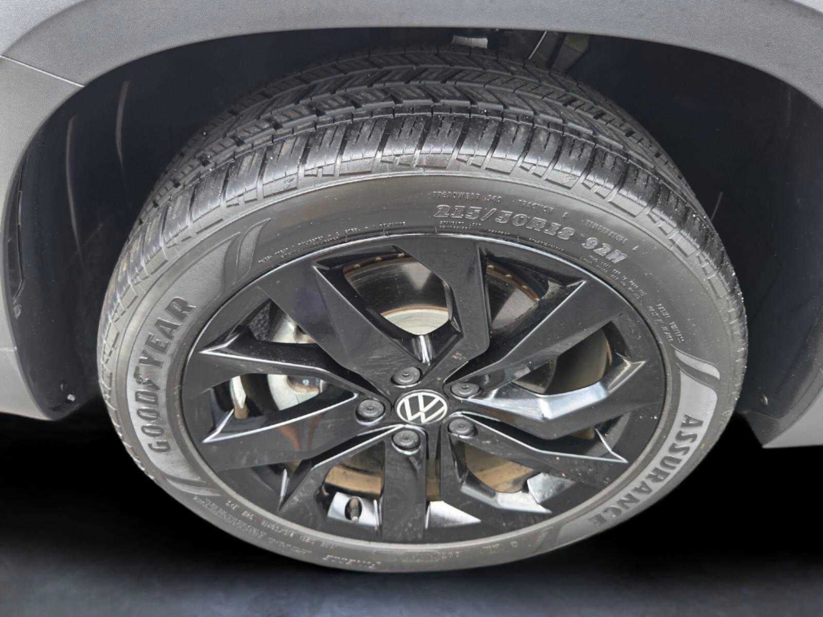2023 Volkswagen Taos SE