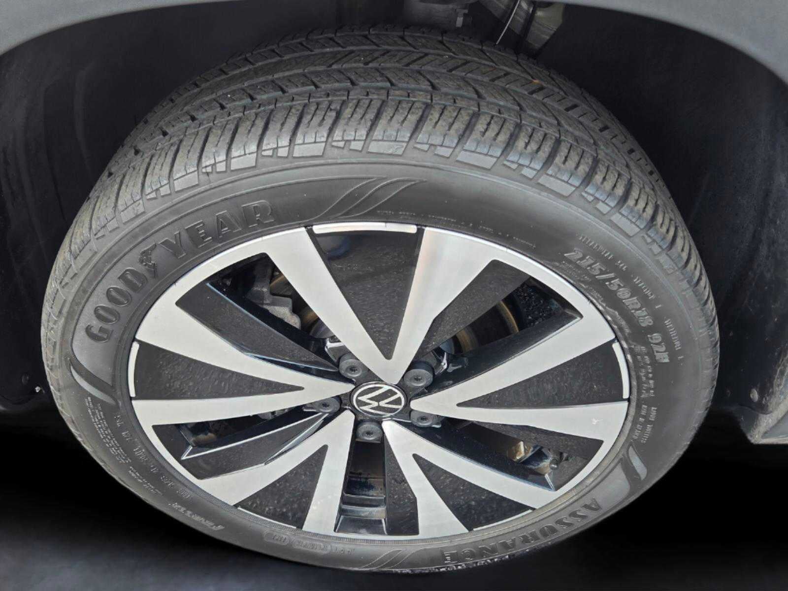 2023 Volkswagen Taos SE
