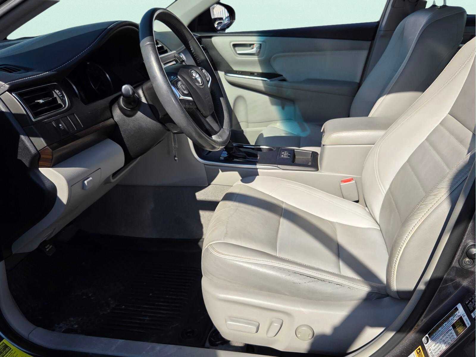 2016 Toyota Camry XLE