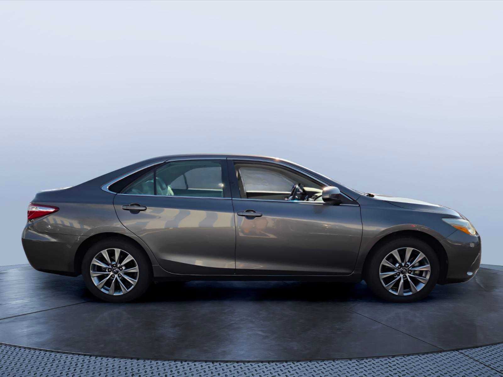 2016 Toyota Camry XLE
