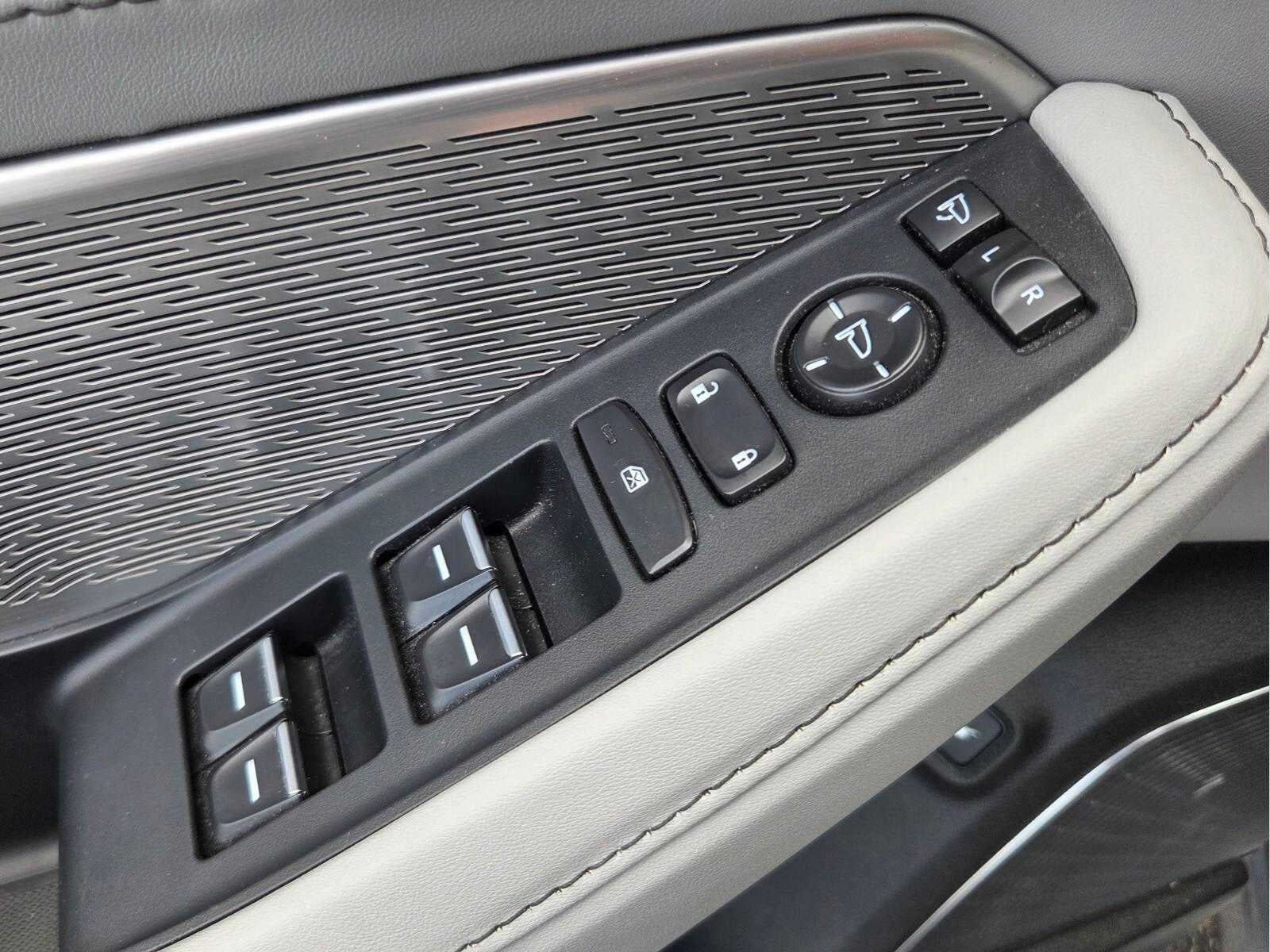 2024 Acura MDX w/Advance Package