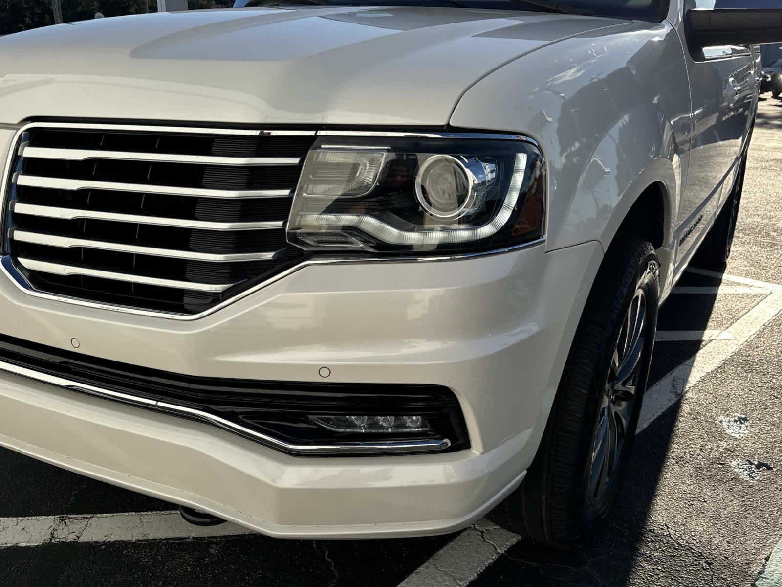2015 Lincoln Navigator Base