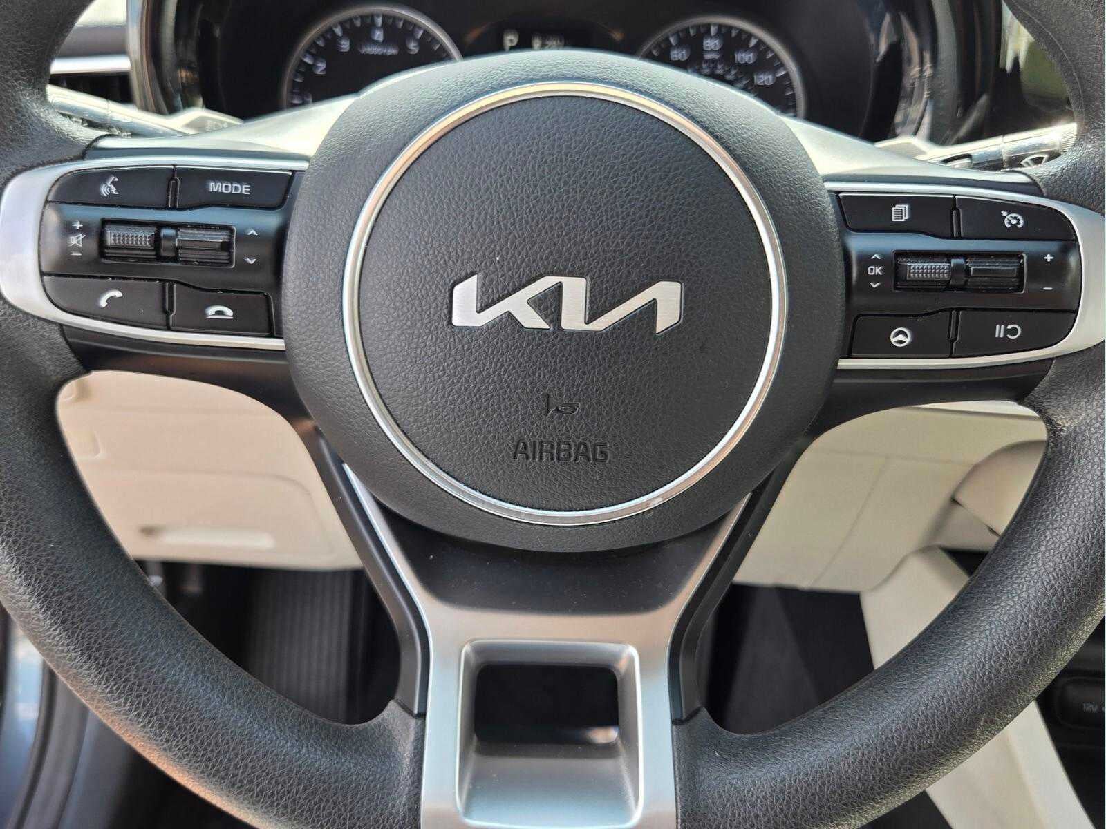 2022 Kia K5 LXS