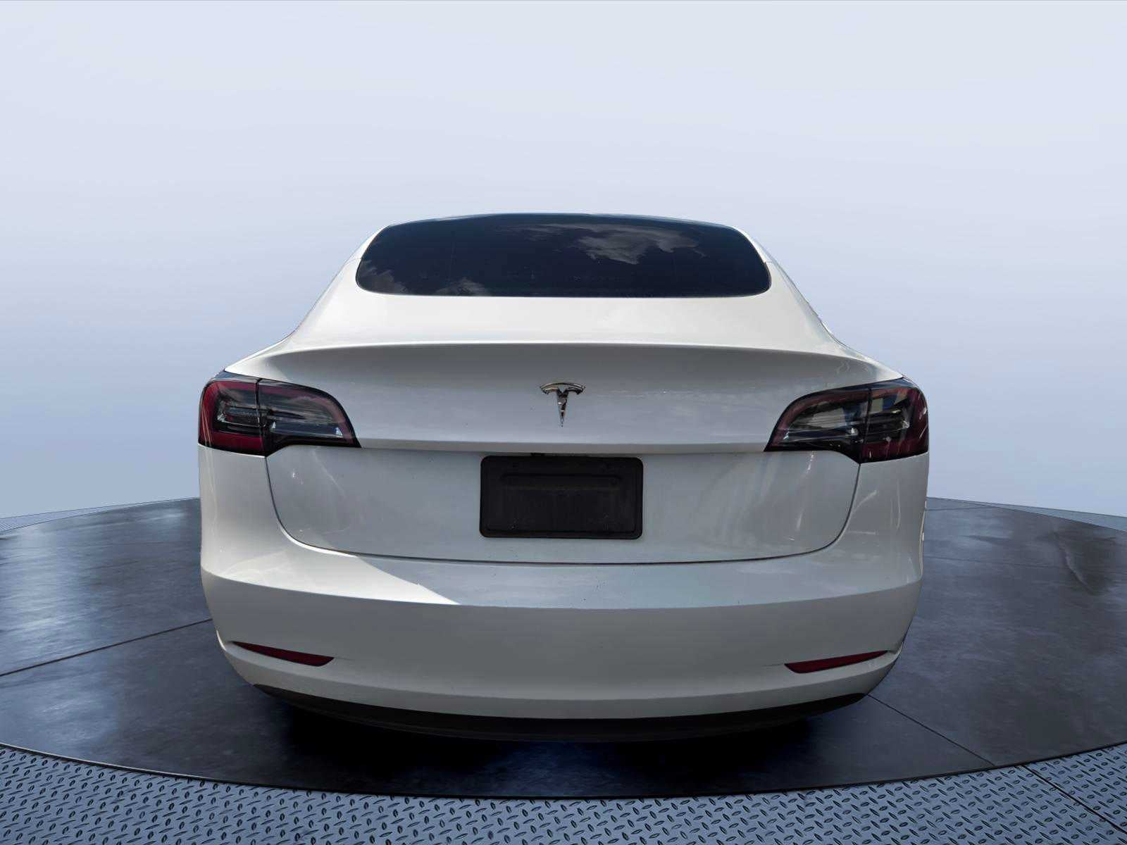2023 Tesla Model 3 Base