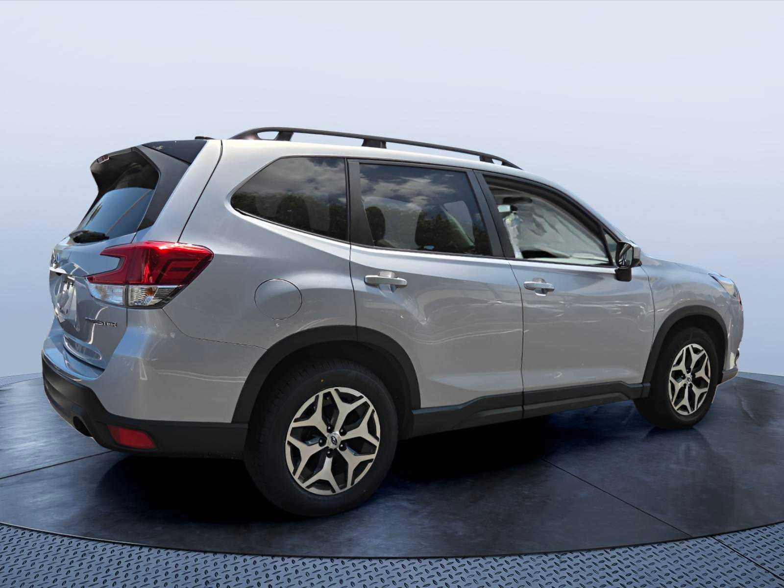 2024 Subaru Forester Premium