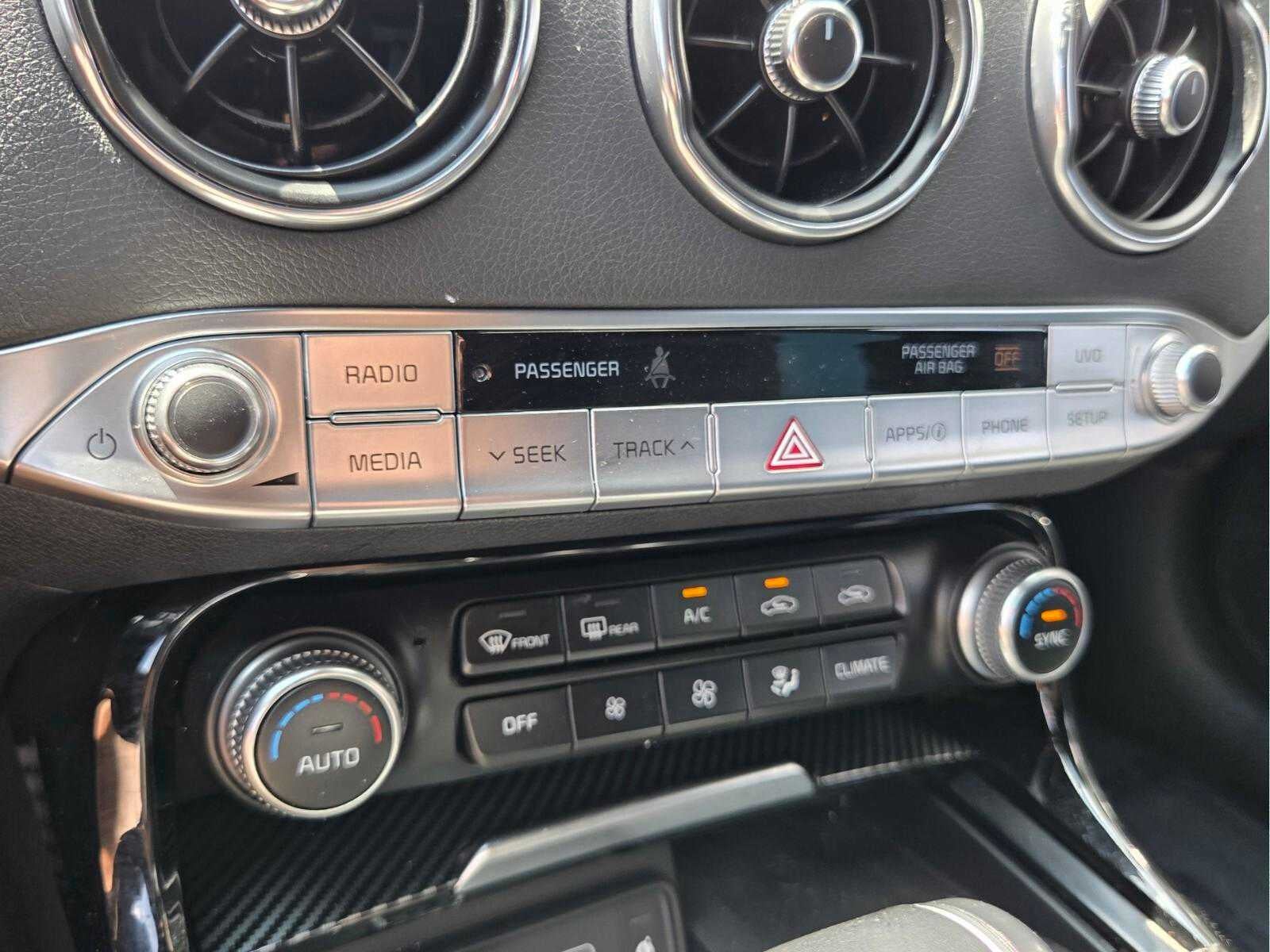 2021 Kia Stinger GT-Line