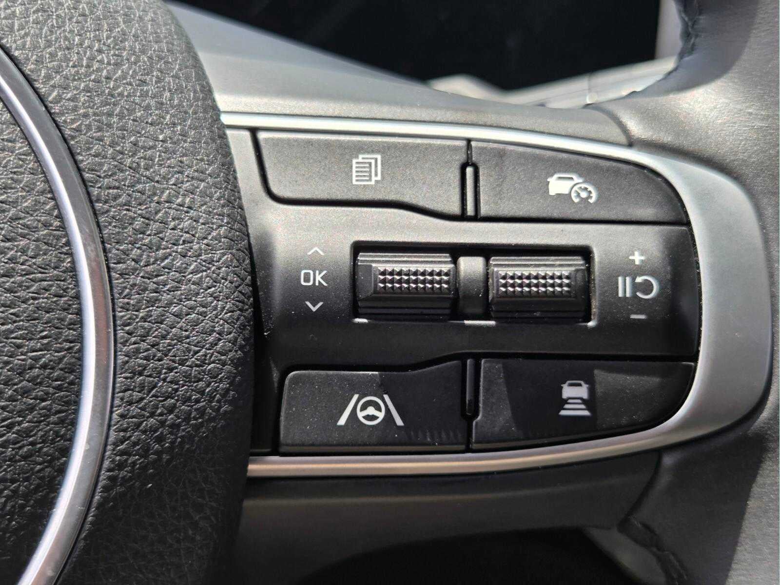 2025 Kia K5 EX