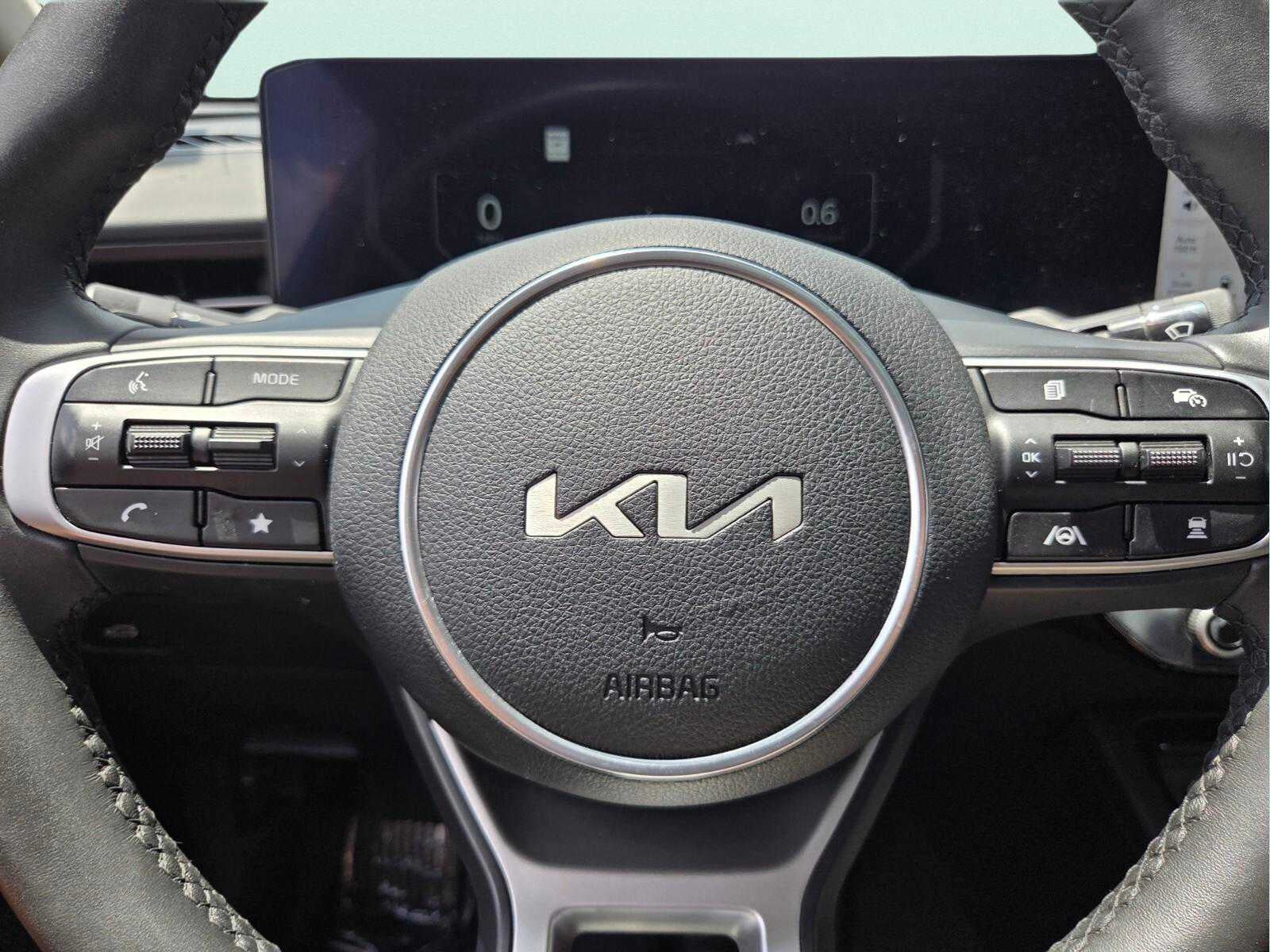 2025 Kia K5 EX