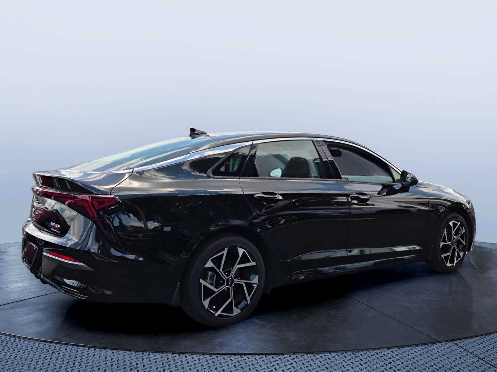 2025 Kia K5 EX