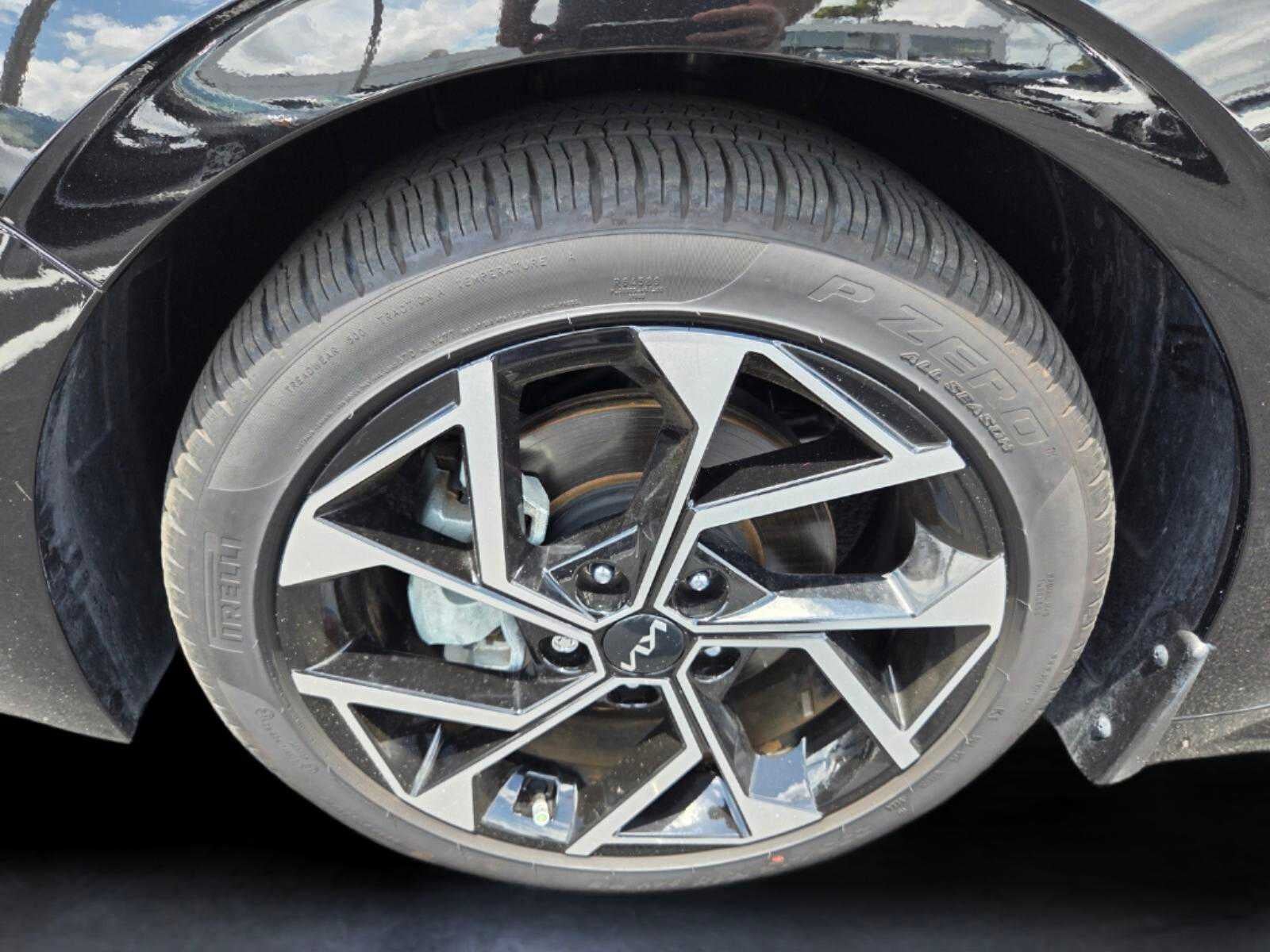 2025 Kia K5 EX