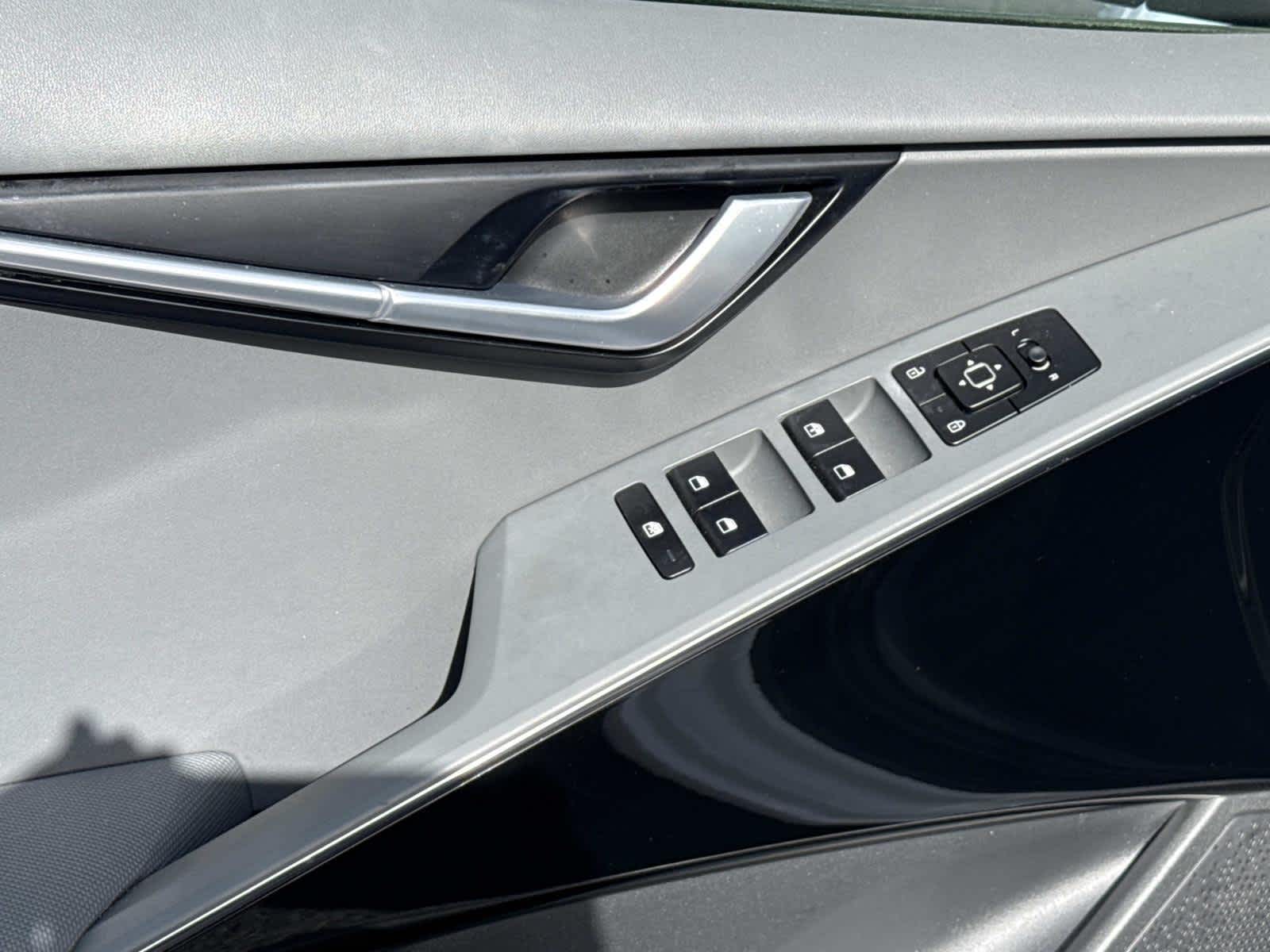 2023 Kia Niro EX