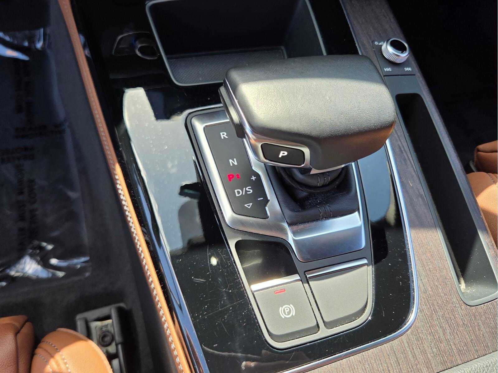 2023 Audi Q5 S line Premium Plus
