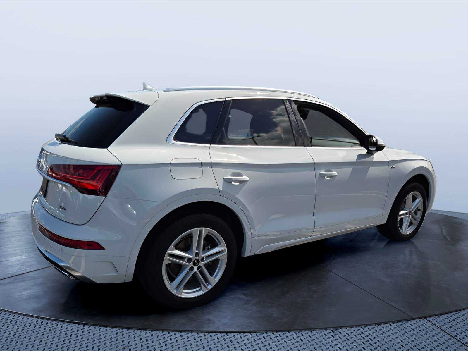 2023 Audi Q5 S line Premium Plus