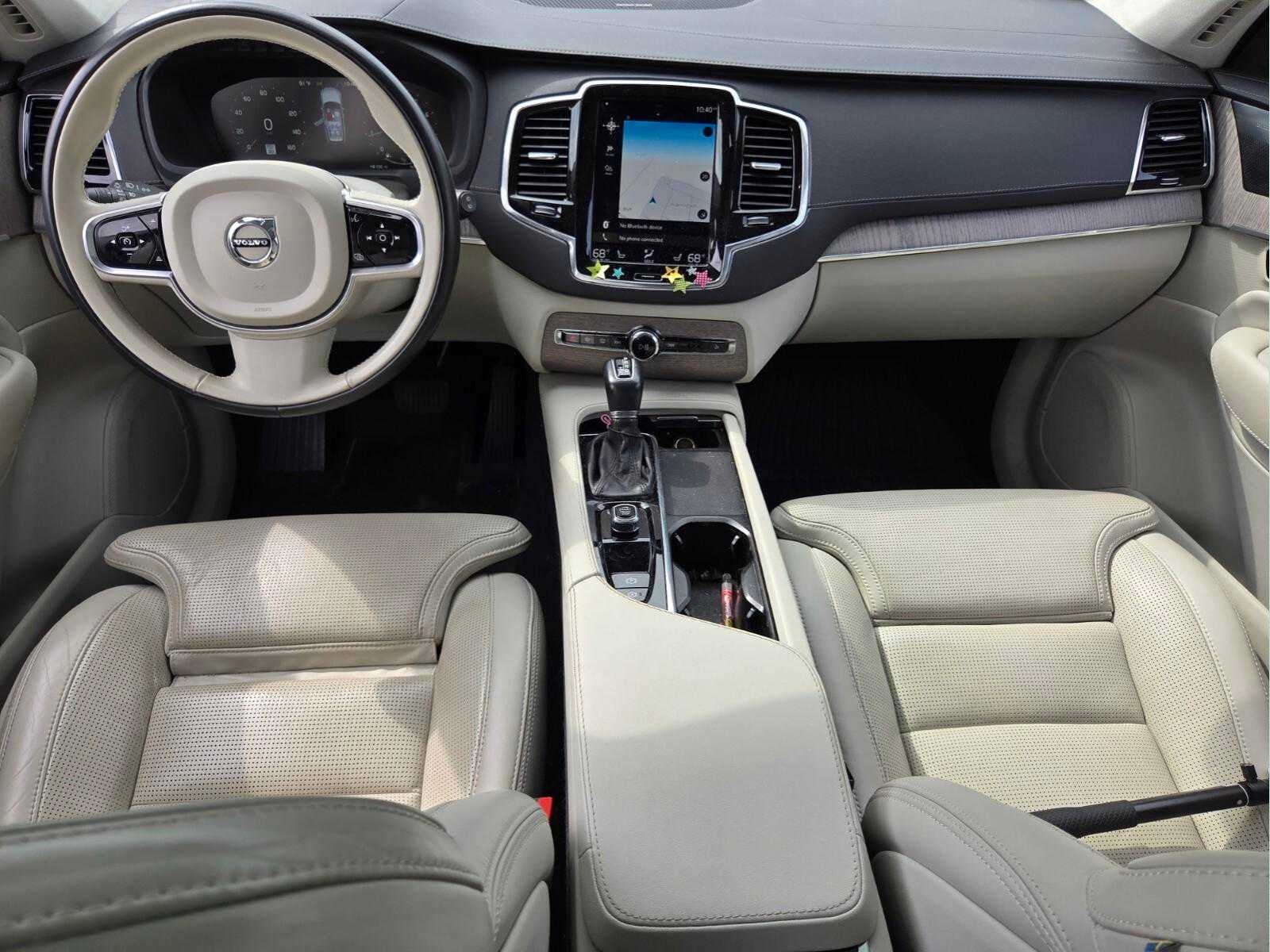 2022 Volvo XC90 Inscription