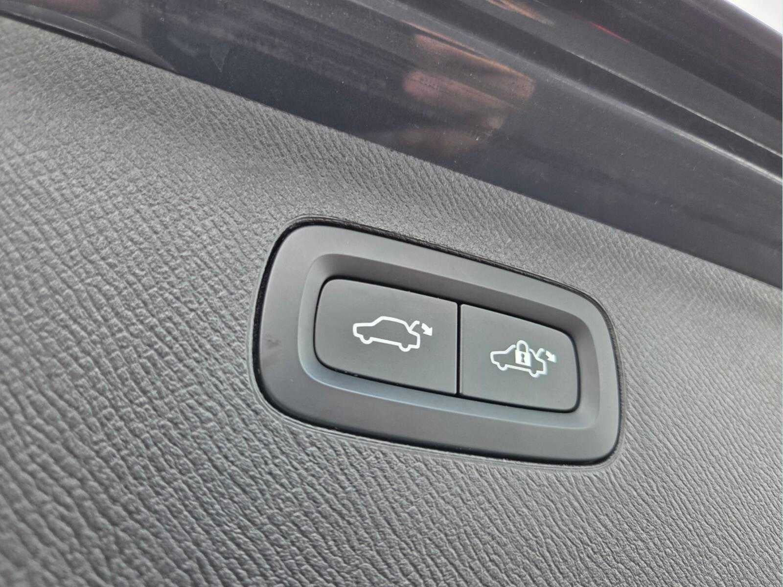 2022 Volvo XC90 Inscription