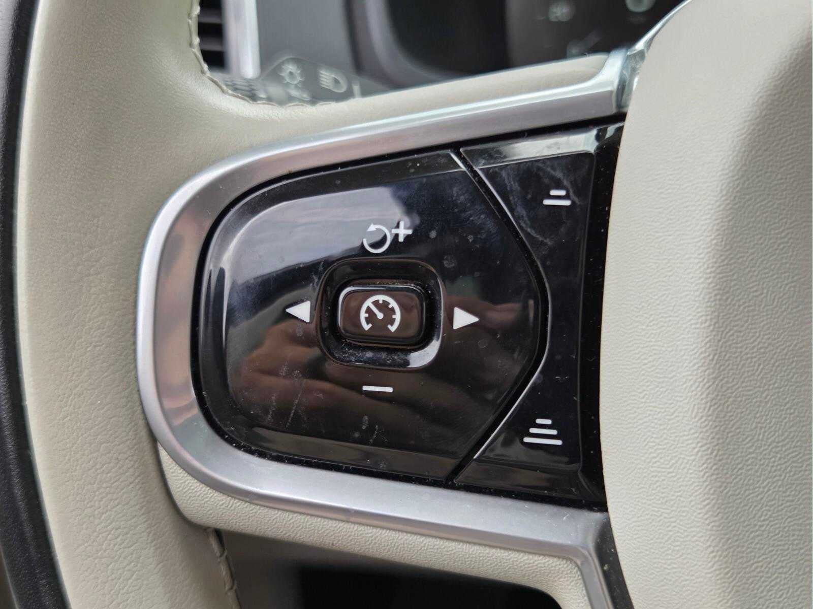 2022 Volvo XC90 Inscription