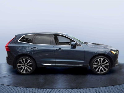 2023 Volvo XC60 Ultimate Bright Theme
